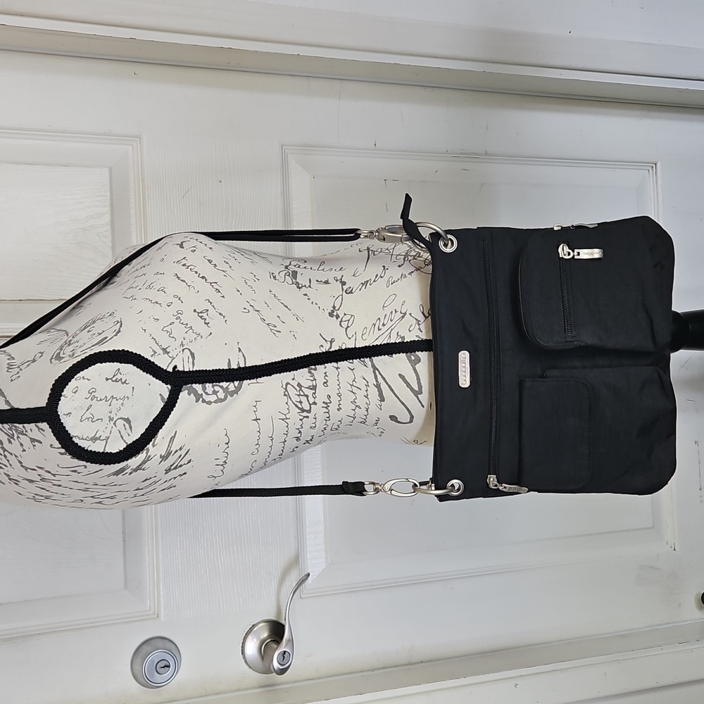 Baggallini Crossbody Bag Black